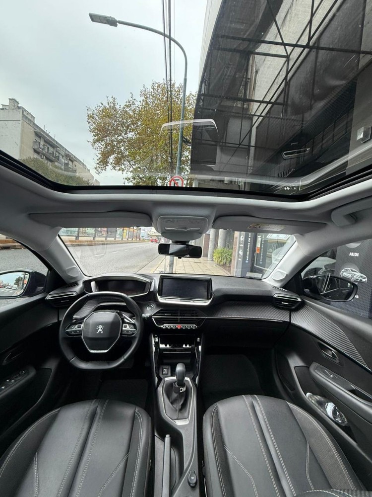 Peugeot 208 Feline — foto 4